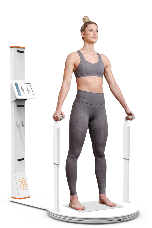 Fit3D ProScanner mit einer Person auf der Scanplattform
